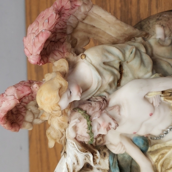 DMB Collections Resin CHRIST WITH ANGELS 13W x 7.5H - Picture 4 of 12